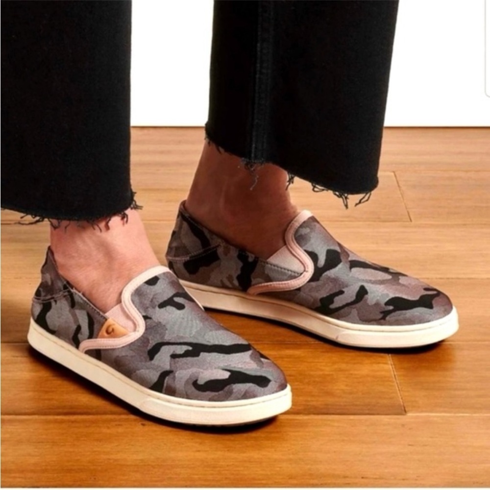 OLUKAI Pahuea Pa’l Camo Beach Surfing Hawaiian Slip-On Sneakers